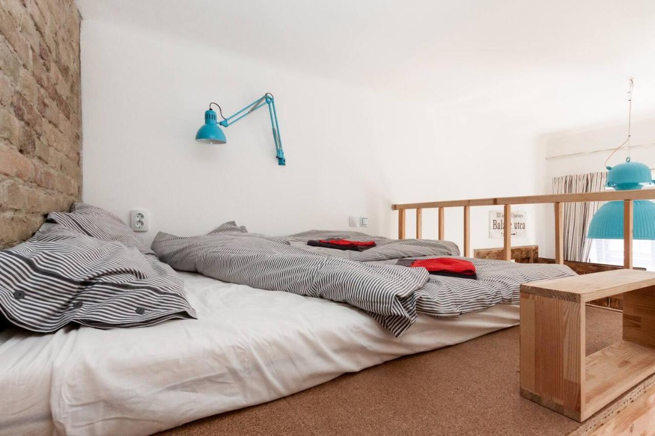 Little Whistle In The Heart Of Jewish District With Ac Apartamento Budapeste Exterior foto